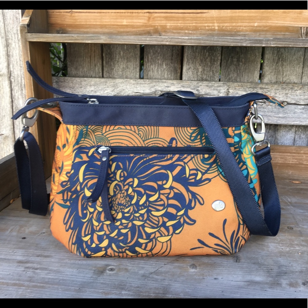 Crossbody bag
